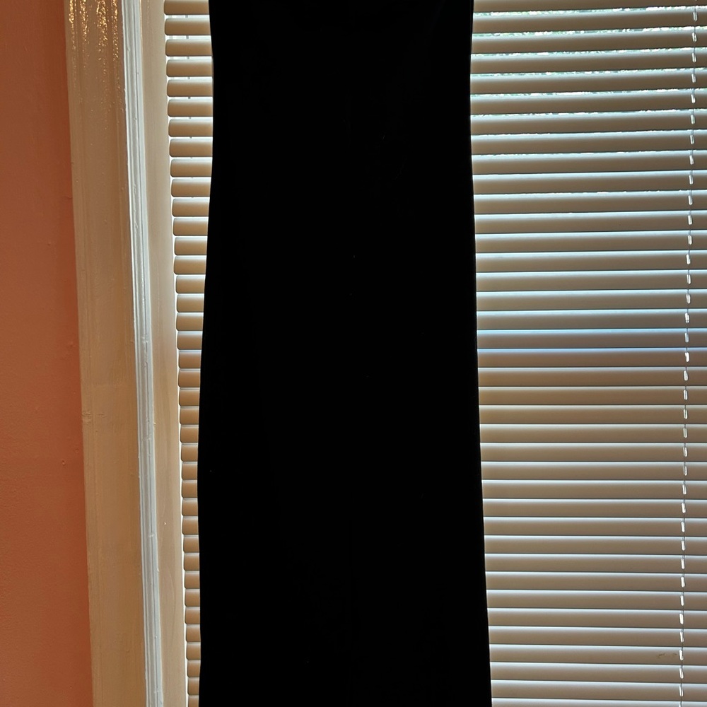 Classic Black Women's Dress - Sleek Evening Style M